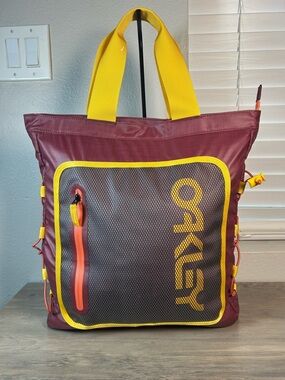 OAKLEY 90'S Tote Bag Backpack Sundried Tomato 16x15x2 -921527-4ST